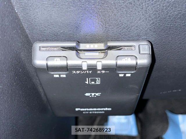 Toyota SIENTA 2022-04 8146680-5
