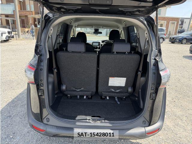 Toyota SIENTA 2015-11 8146683-16