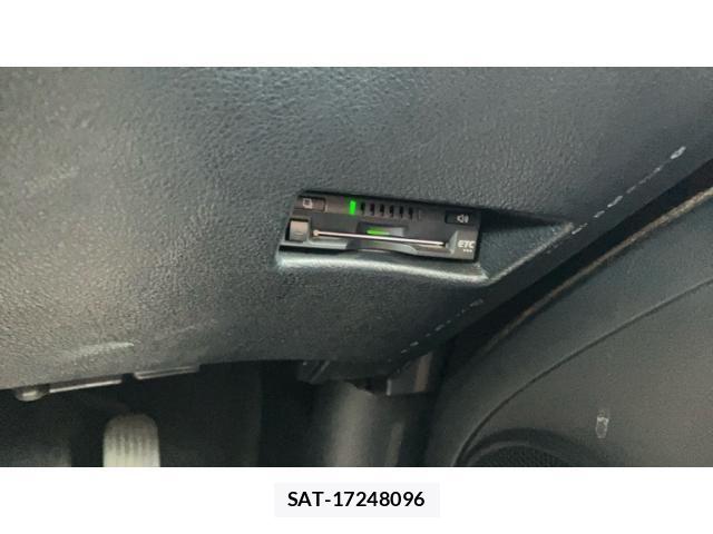 Toyota SIENTA 2018-07 8159220-22