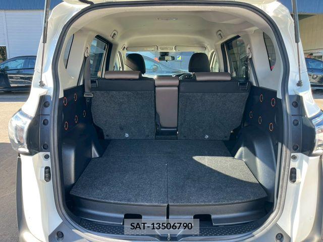 Toyota SIENTA 2021-02 8159212-10