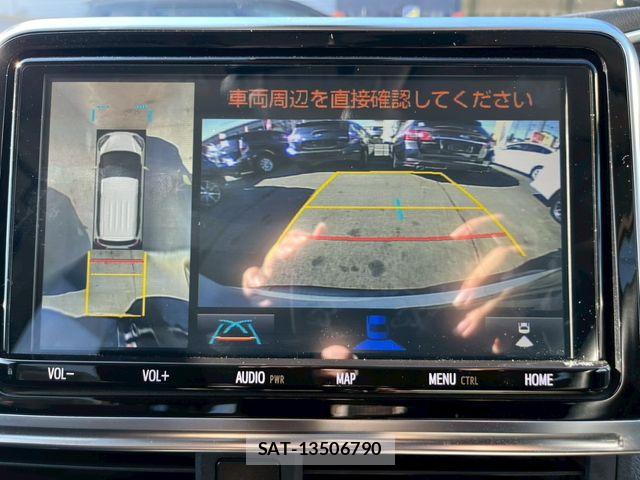 Toyota SIENTA 2021-02 8159212-17