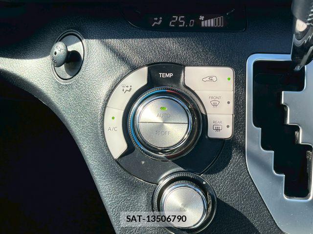 Toyota SIENTA 2021-02 8159212-18