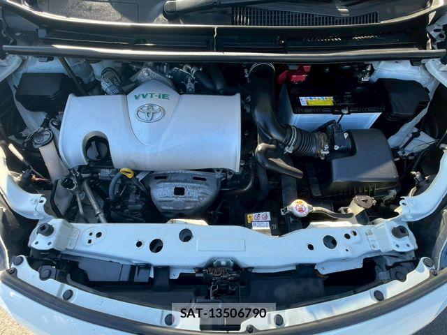 Toyota SIENTA 2021-02 8159212-28