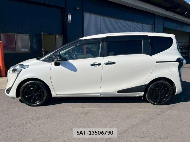 Toyota SIENTA 2021-02 8159212-3