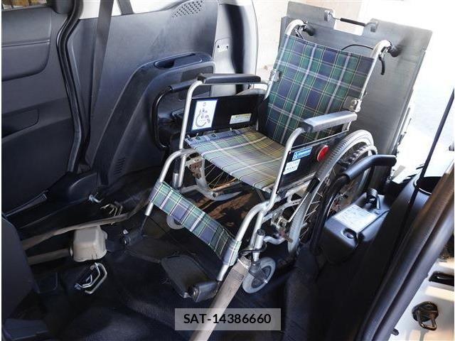 Toyota SIENTA 2019-03 8159206-10