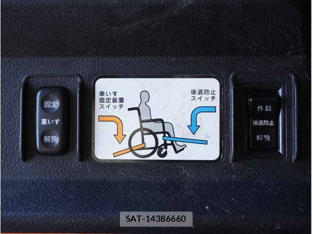 Toyota SIENTA 2019-03 8159206-16