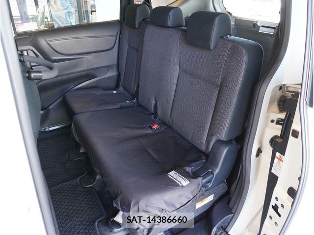 Toyota SIENTA 2019-03 8159206-18
