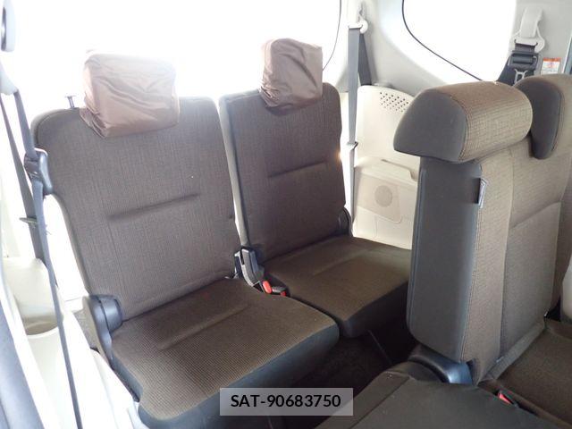 Toyota SIENTA 2016-01 8159203-25