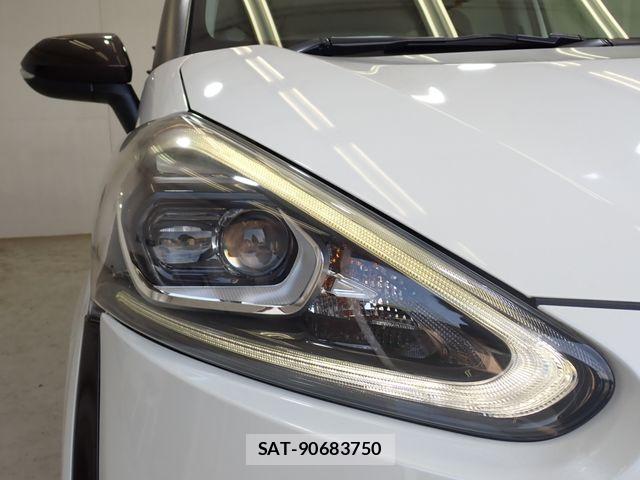 Toyota SIENTA 2016-01 8159203-8