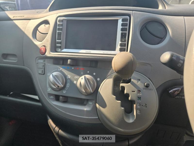 Toyota SIENTA 2005-03 5248449-12