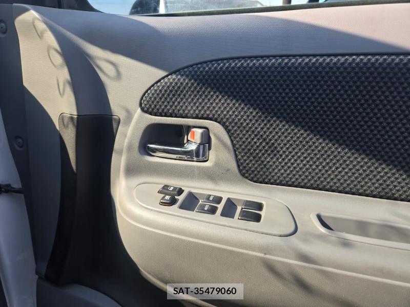 Toyota SIENTA 2005-03 5248449-14