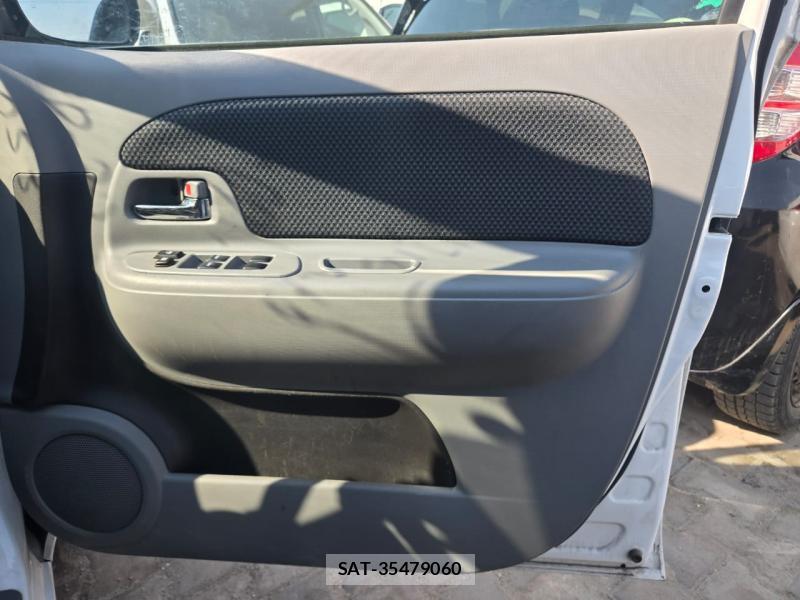 Toyota SIENTA 2005-03 5248449-17
