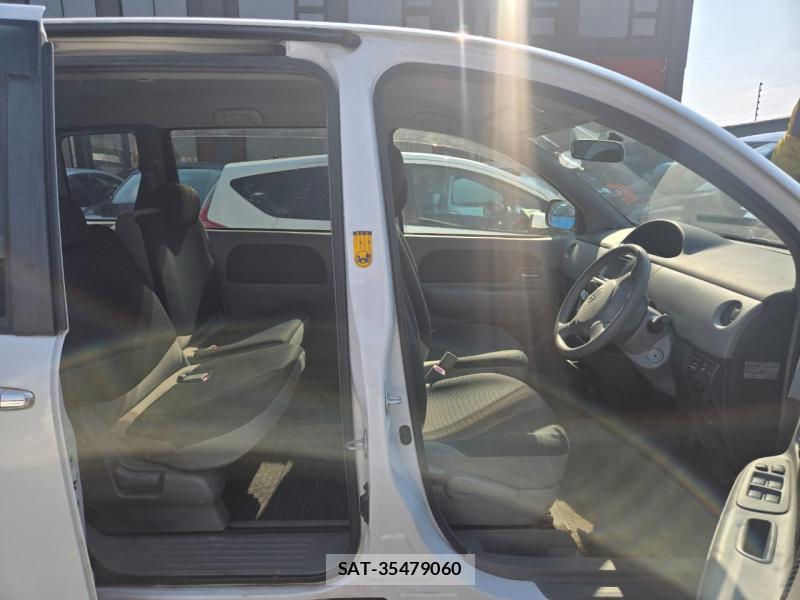 Toyota SIENTA 2005-03 5248449-18