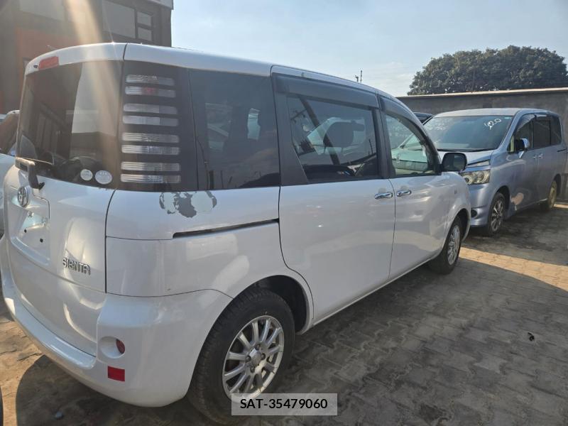 Toyota SIENTA 2005-03 5248449-1