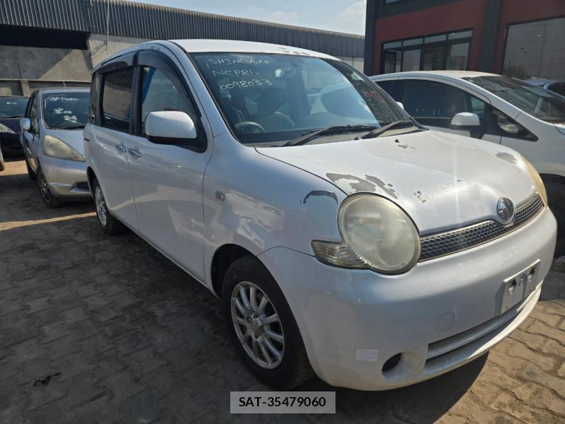 Toyota SIENTA 2005-03 5248449-4