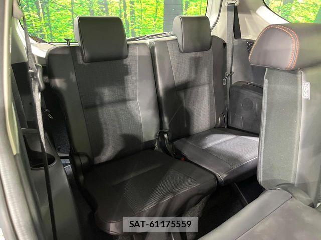 Toyota SIENTA 2017-11 8210163-9