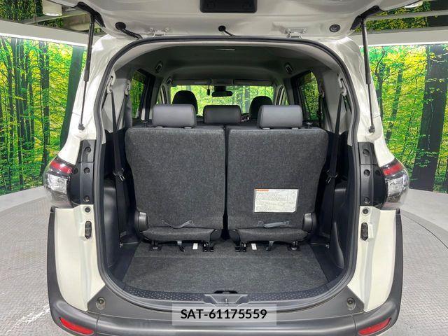 Toyota SIENTA 2017-11 8210163-10