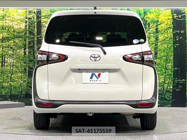 Toyota SIENTA 2017-11 8210163-15