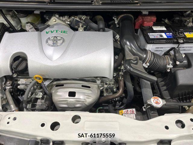 Toyota SIENTA 2017-11 8210163-18