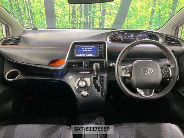 Toyota SIENTA 2017-11 8210163-4