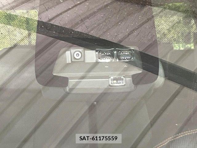 Toyota SIENTA 2017-11 8210163-5