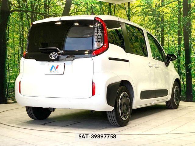 Toyota SIENTA 2024-07 8210156-17