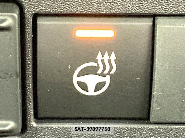Toyota SIENTA 2024-07 8210156-6