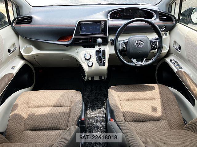 Toyota SIENTA 2018-04 8210162-1