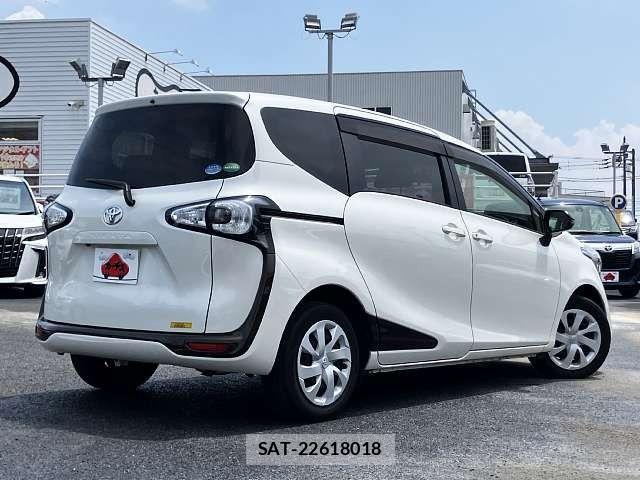 Toyota SIENTA 2018-04 8210162-2