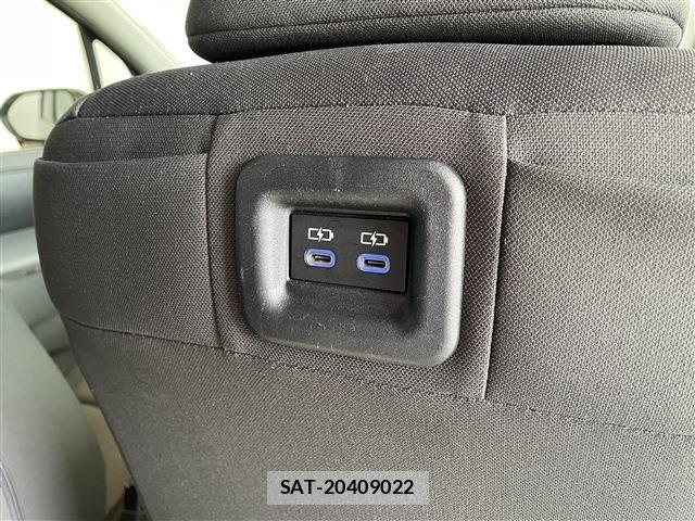 Toyota SIENTA 2024-06 8210160-20