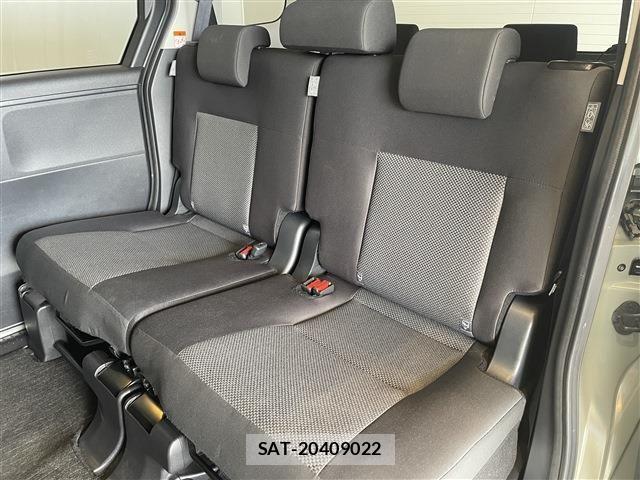 Toyota SIENTA 2024-06 8210160-26