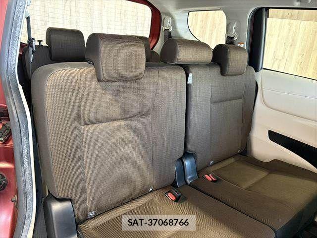 Toyota SIENTA 2016-03 8210175-9