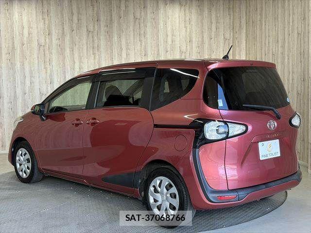 Toyota SIENTA 2016-03 8210175-20