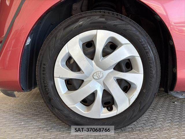 Toyota SIENTA 2016-03 8210175-26