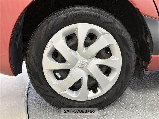 Toyota SIENTA 2016-03 8210175-27