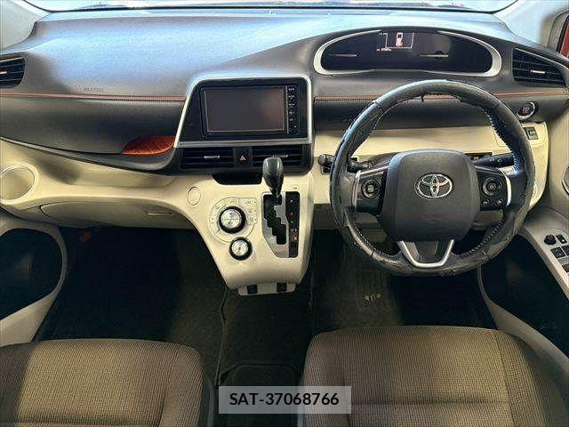 Toyota SIENTA 2016-03 8210175-2