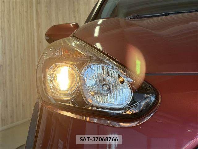 Toyota SIENTA 2016-03 8210175-29