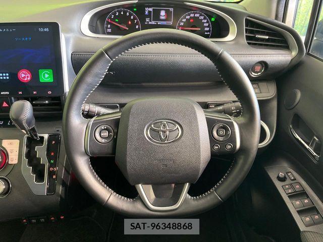 Toyota SIENTA 2022-03 8210158-11