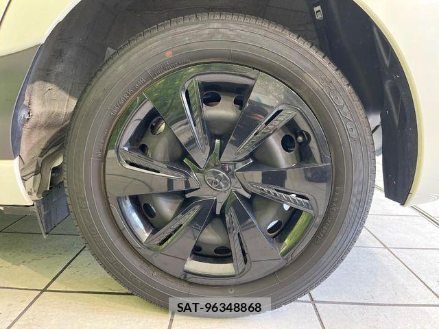 Toyota SIENTA 2022-03 8210158-13