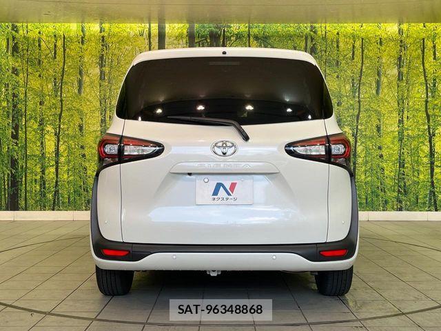 Toyota SIENTA 2022-03 8210158-15