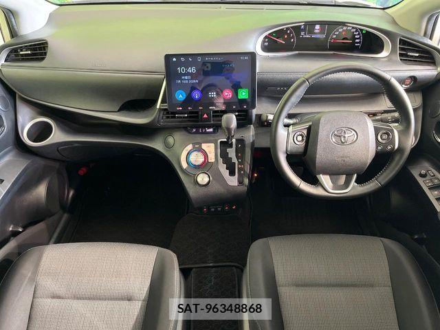 Toyota SIENTA 2022-03 8210158-1