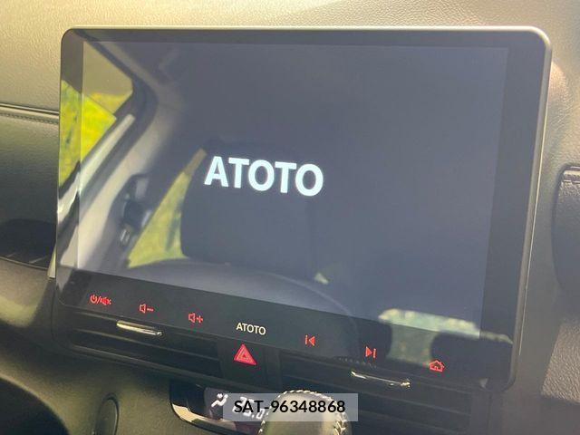 Toyota SIENTA 2022-03 8210158-2