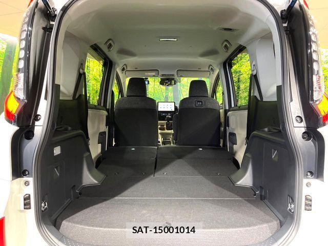 Toyota SIENTA 2023-10 8210155-11