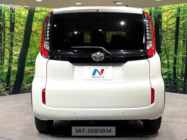 Toyota SIENTA 2023-10 8210155-15