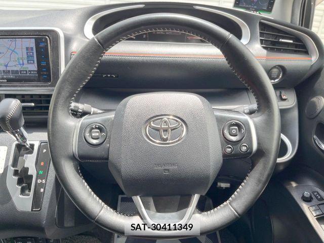 Toyota SIENTA 2019-12 8210165-10