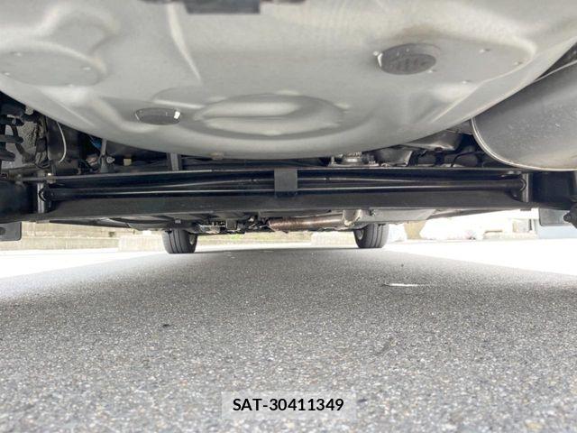 Toyota SIENTA 2019-12 8210165-18