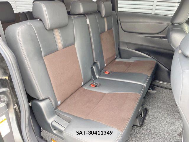 Toyota SIENTA 2019-12 8210165-7