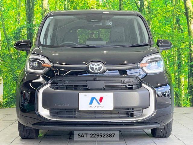 Toyota SIENTA 2023-11 8210154-14
