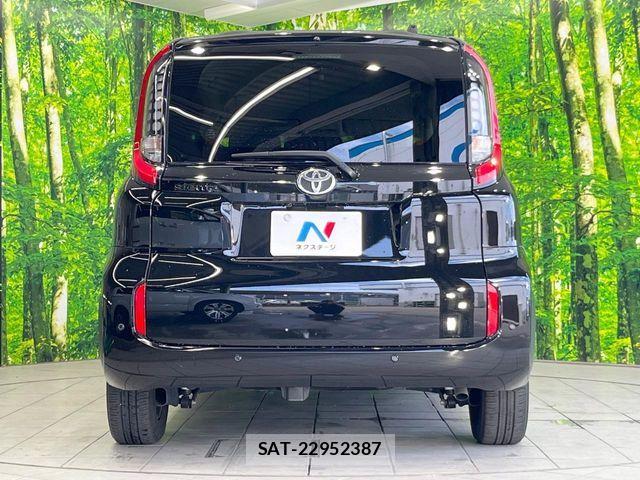Toyota SIENTA 2023-11 8210154-15