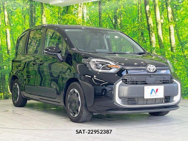 Toyota SIENTA 2023-11 8210154-16